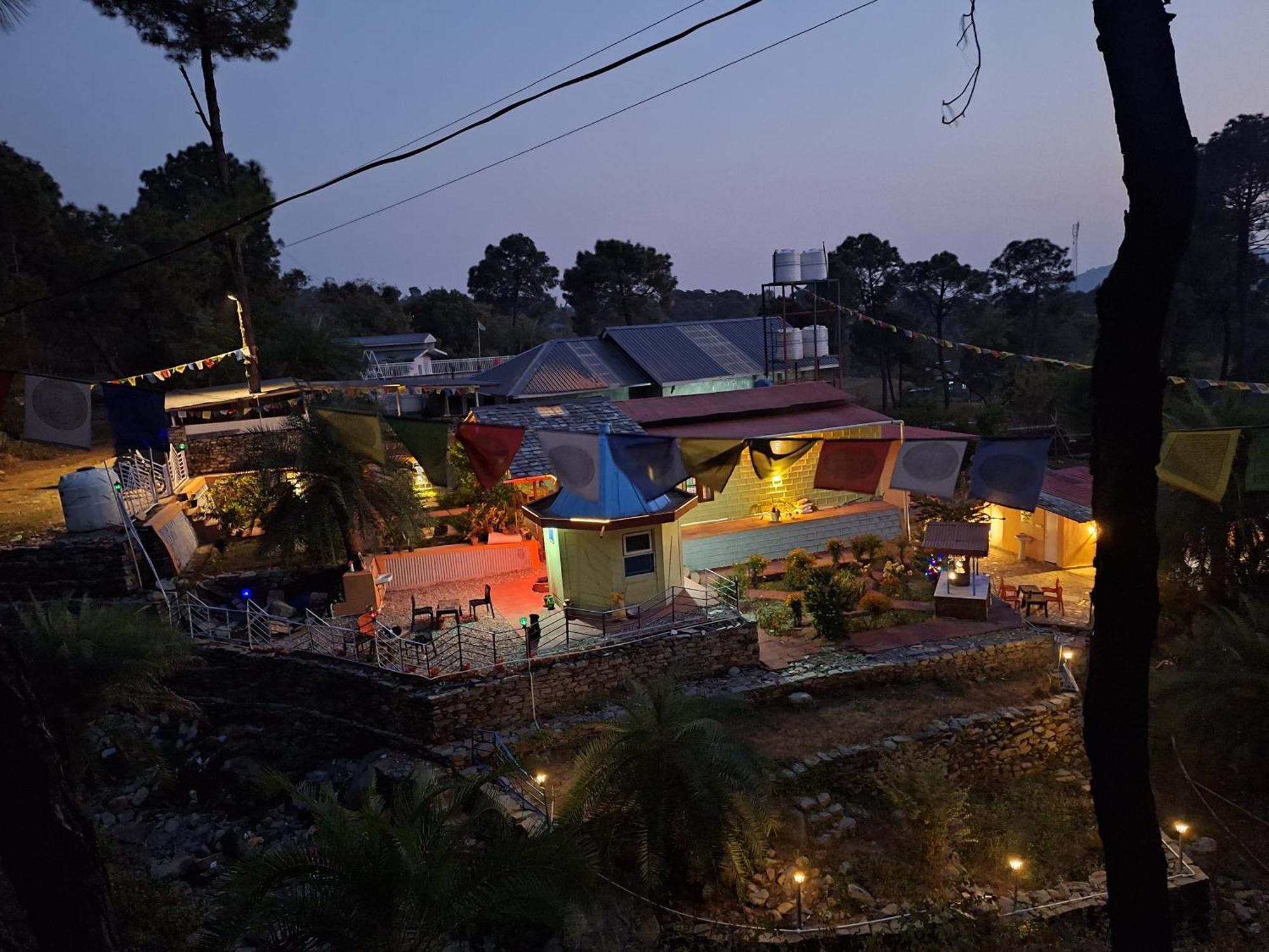 Tathastu Bir -Homestay ,Dorm,Hostel Bagian luar foto