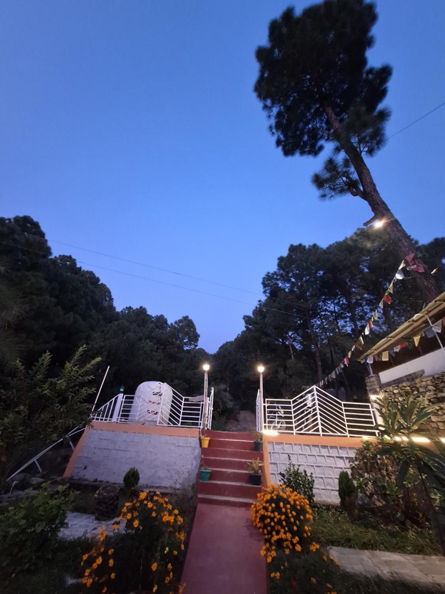Tathastu Bir -Homestay ,Dorm,Hostel Bagian luar foto